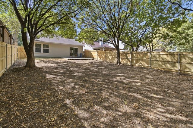 3056 Saint Nicholas Drive, Dallas, TX 75233