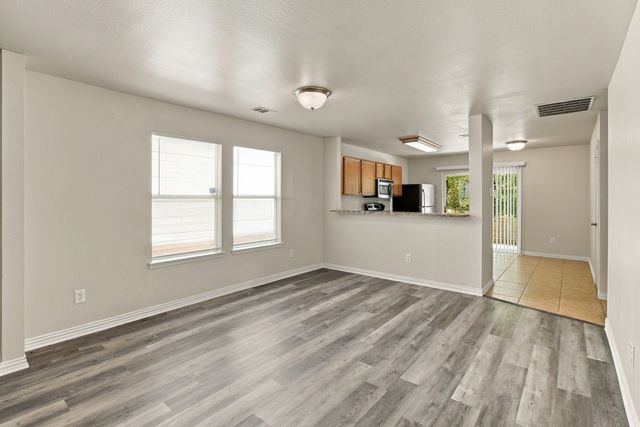 3056 Saint Nicholas Drive, Dallas, TX 75233
