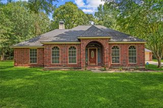 8910 Diamante Drive, Magnolia, TX 77354