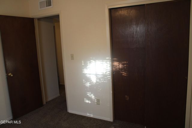 11048 MIDDLEDALE Street, El Paso, TX 79934
