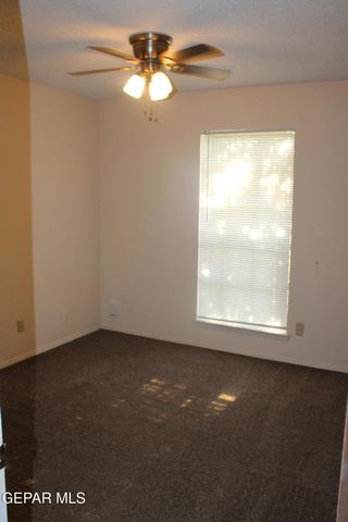 11048 MIDDLEDALE Street, El Paso, TX 79934