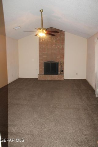 11048 MIDDLEDALE Street, El Paso, TX 79934