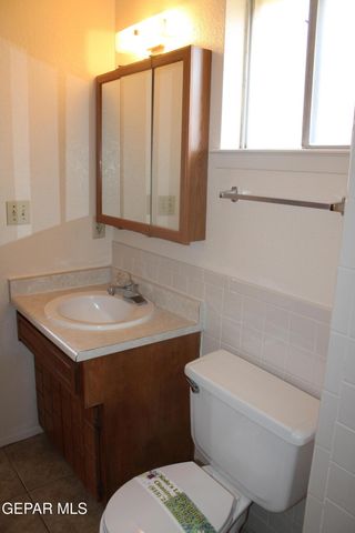 11048 MIDDLEDALE Street, El Paso, TX 79934