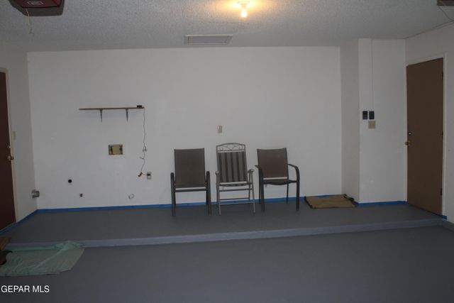 11048 MIDDLEDALE Street, El Paso, TX 79934
