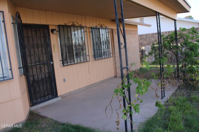 11048 MIDDLEDALE Street, El Paso, TX 79934