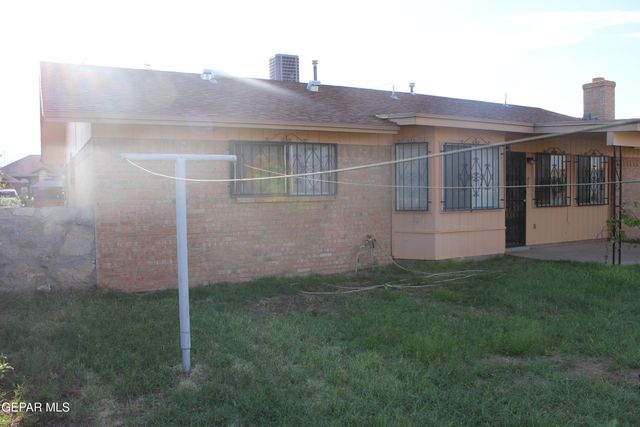 11048 MIDDLEDALE Street, El Paso, TX 79934