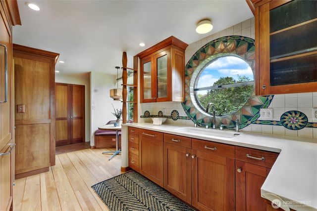 6049 Princeton Avenue NE, Seattle, WA 98115