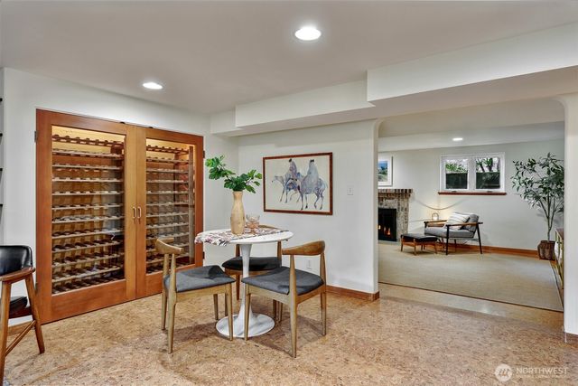 6049 Princeton Avenue NE, Seattle, WA 98115