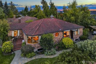 6049 Princeton Avenue NE, Seattle, WA 98115