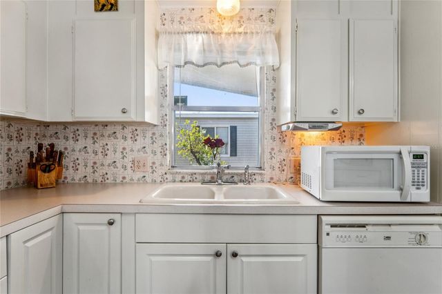 7777 46TH AVENUE N 74, St Petersburg, FL 33709