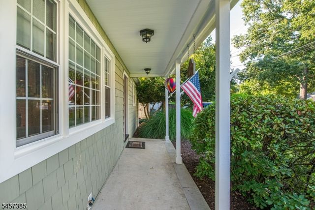 48 Oneida Ave, Oakland Boro, NJ 07436