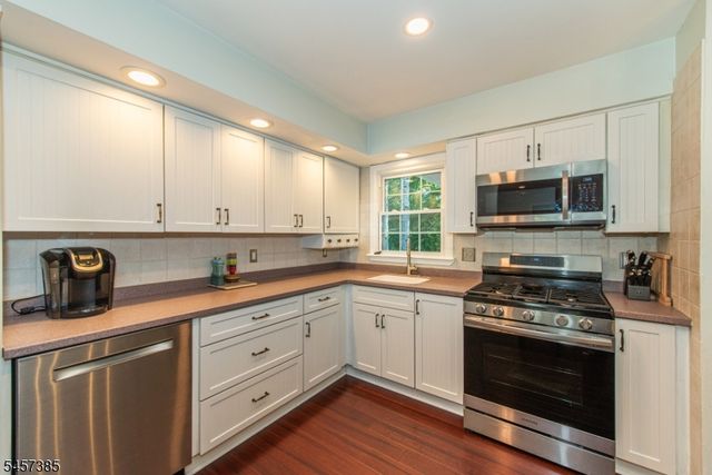 48 Oneida Ave, Oakland Boro, NJ 07436