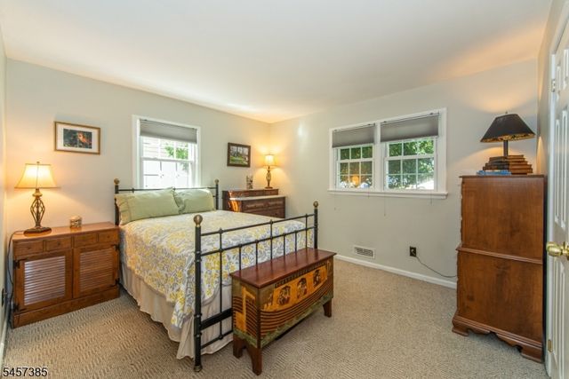 48 Oneida Ave, Oakland Boro, NJ 07436