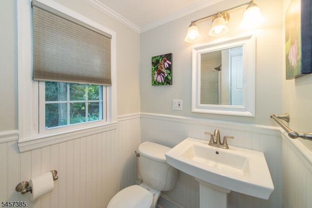 48 Oneida Ave, Oakland Boro, NJ 07436