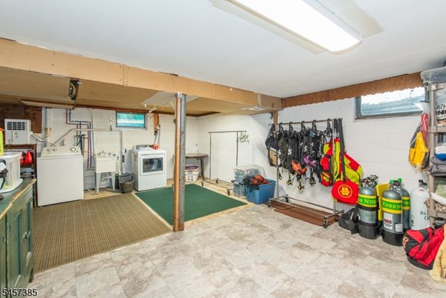 48 Oneida Ave, Oakland Boro, NJ 07436