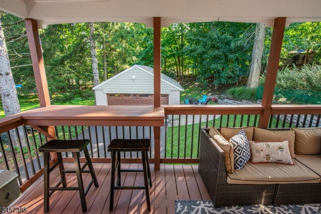 48 Oneida Ave, Oakland Boro, NJ 07436