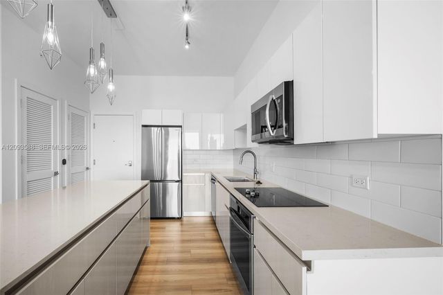 101 Diplomat Parkway 1907, Hallandale Beach, FL 33009