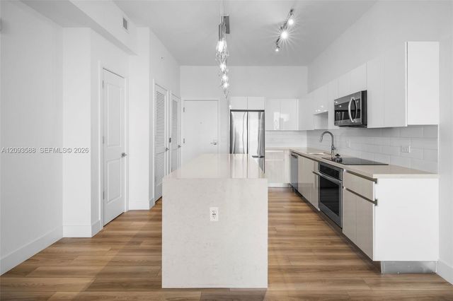 101 Diplomat Parkway 1907, Hallandale Beach, FL 33009
