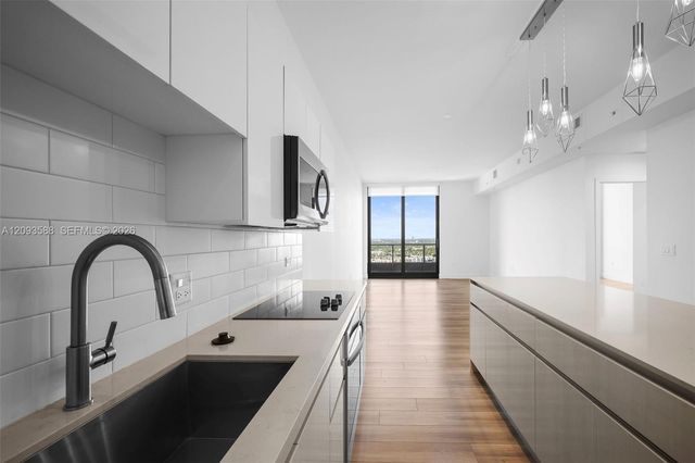 101 Diplomat Parkway 1907, Hallandale Beach, FL 33009