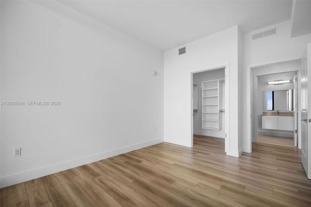 101 Diplomat Parkway 1907, Hallandale Beach, FL 33009