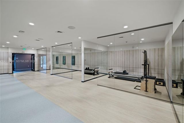 101 Diplomat Parkway 1907, Hallandale Beach, FL 33009