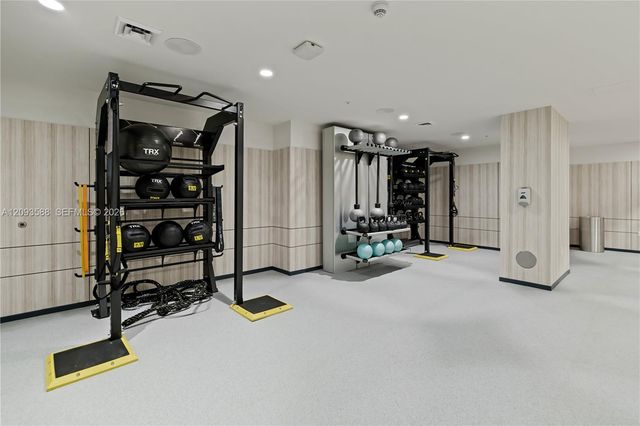 101 Diplomat Parkway 1907, Hallandale Beach, FL 33009