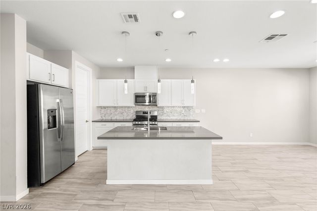 1246 Bow Peak Street 103, Las Vegas, NV 89135