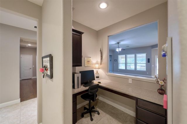 24511 Emerald Pool Falls Drive, Tomball, TX 77375