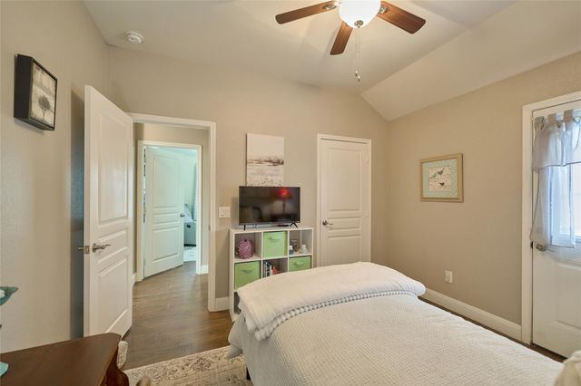 24511 Emerald Pool Falls Drive, Tomball, TX 77375