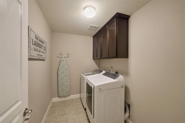 24511 Emerald Pool Falls Drive, Tomball, TX 77375