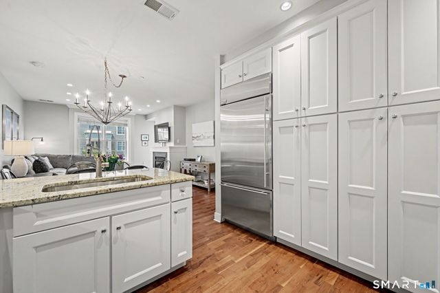 77 Havemeyer Lane 410, Stamford, CT 06902