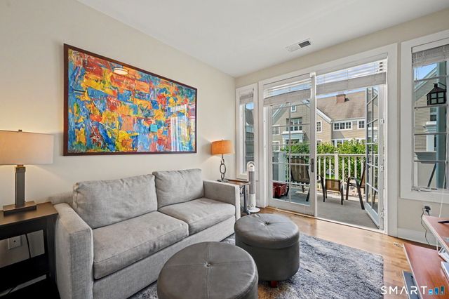 77 Havemeyer Lane 410, Stamford, CT 06902