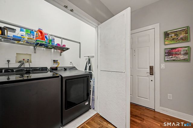 77 Havemeyer Lane 410, Stamford, CT 06902