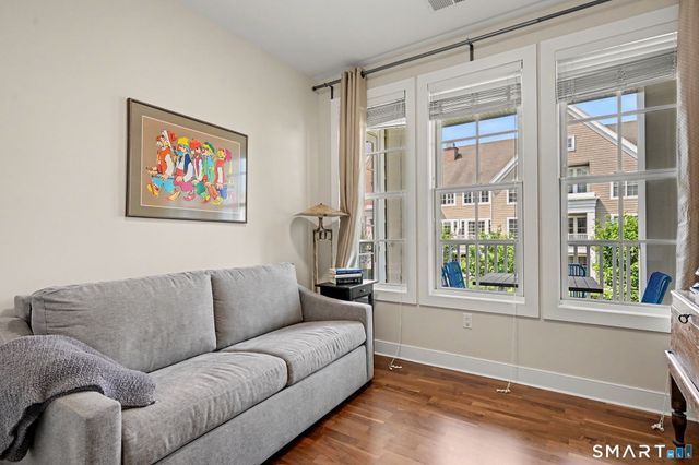 77 Havemeyer Lane 410, Stamford, CT 06902