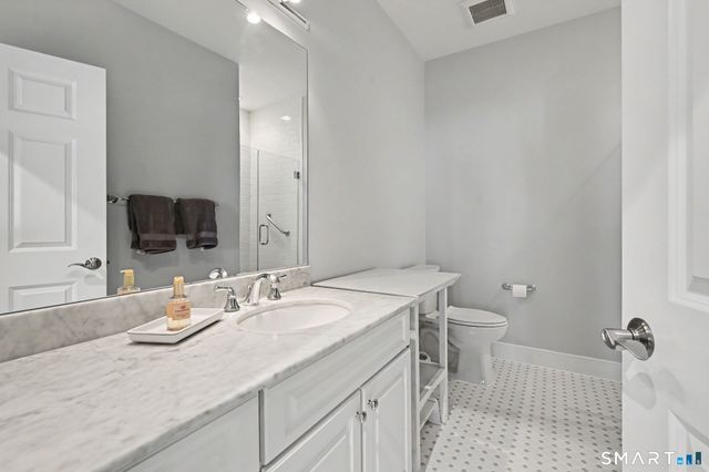 77 Havemeyer Lane 410, Stamford, CT 06902