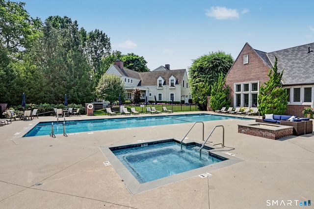 77 Havemeyer Lane 410, Stamford, CT 06902
