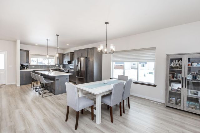 7485 15th Street S, Fargo, ND 58104