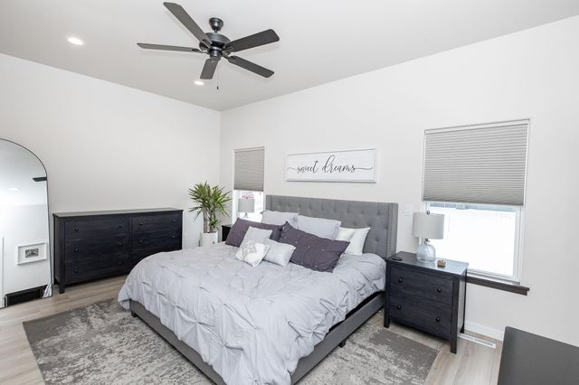 7485 15th Street S, Fargo, ND 58104