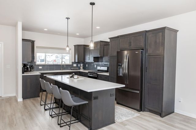 7485 15th Street S, Fargo, ND 58104