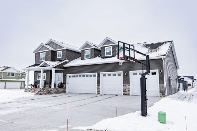 7485 15th Street S, Fargo, ND 58104