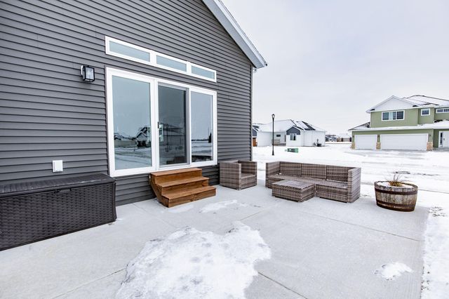 7485 15th Street S, Fargo, ND 58104