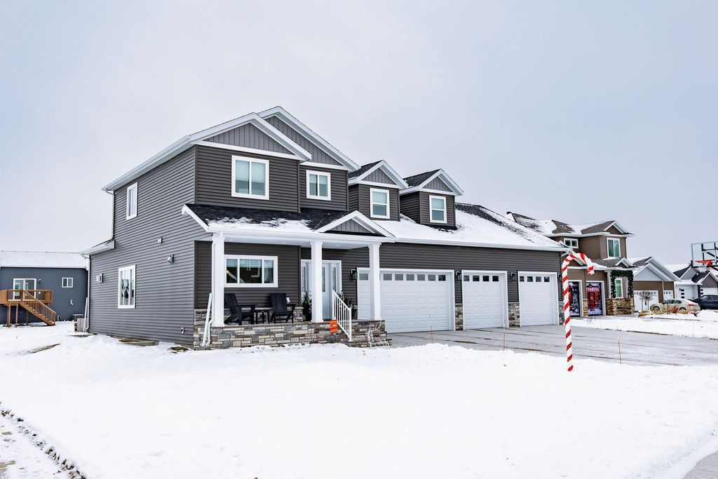 7485 15th Street S, Fargo, ND 58104