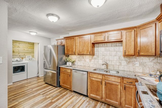 4802 S Grove Place, Tacoma, WA 98409