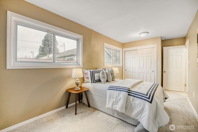 4802 S Grove Place, Tacoma, WA 98409