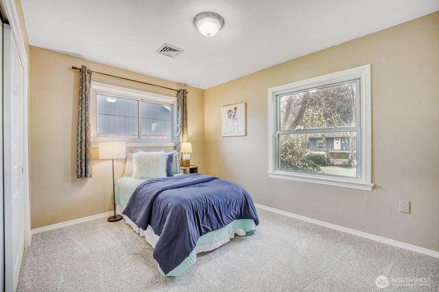 4802 S Grove Place, Tacoma, WA 98409