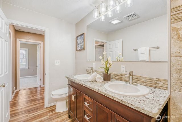 4802 S Grove Place, Tacoma, WA 98409