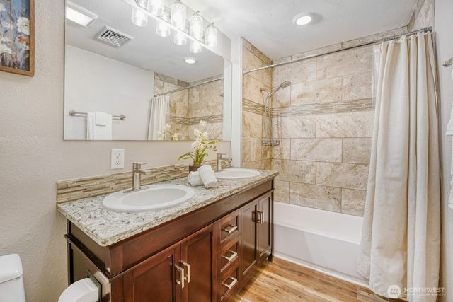 4802 S Grove Place, Tacoma, WA 98409