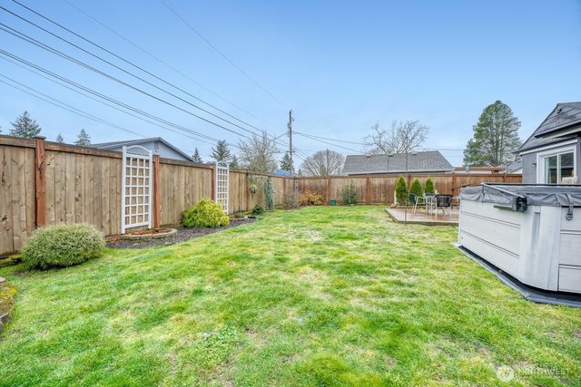 4802 S Grove Place, Tacoma, WA 98409