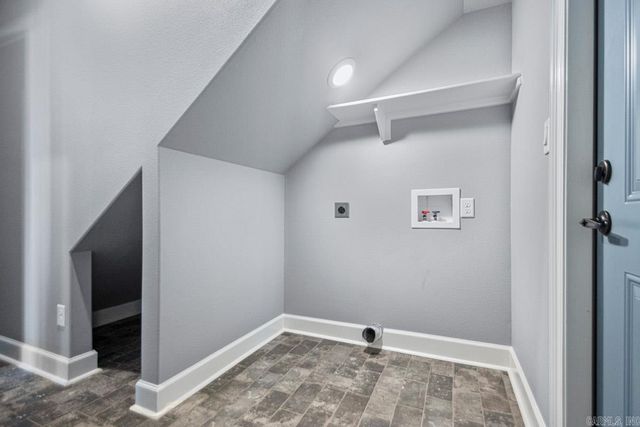 2043 Englewood Cove, Benton, AR 72019