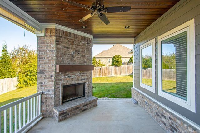 2043 Englewood Cove, Benton, AR 72019